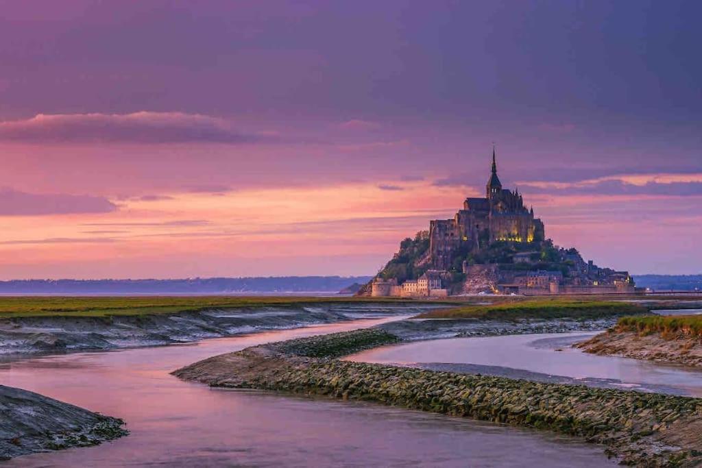Charmante Maison, Coeur De Bourg Bazouges-la-Perouse Экстерьер фото