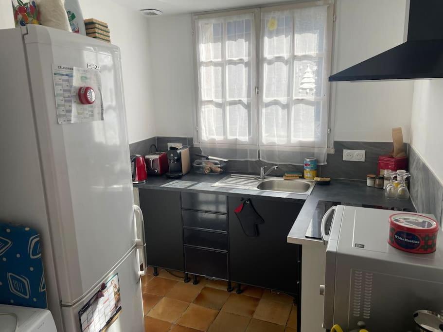 Charmante Maison, Coeur De Bourg Bazouges-la-Perouse Экстерьер фото